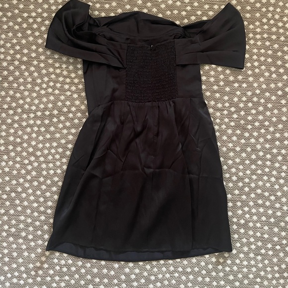 NWOT Reformation Lanelle 100% silk black mini dress size 8 - Picture 3 of 5